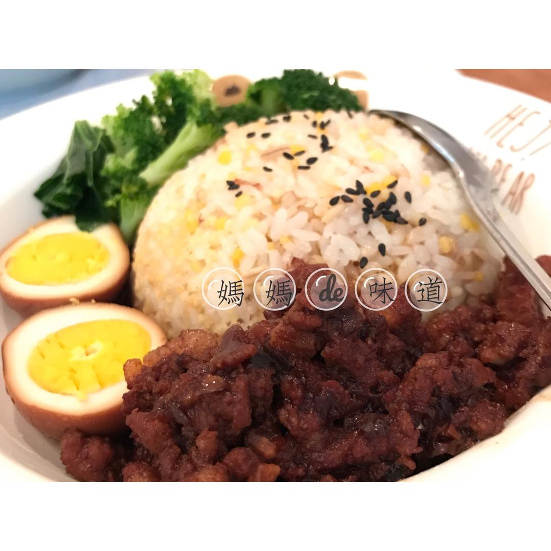 洋葱酥卤肉饭