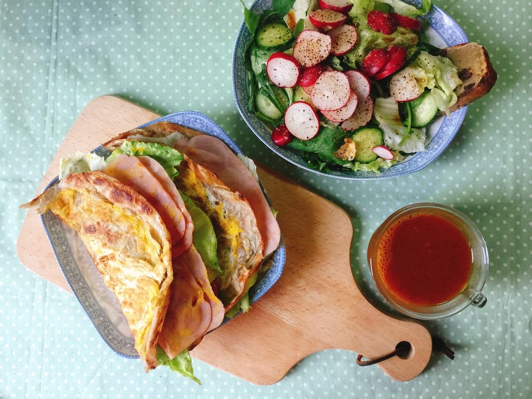 每天，叫醒我的是早餐