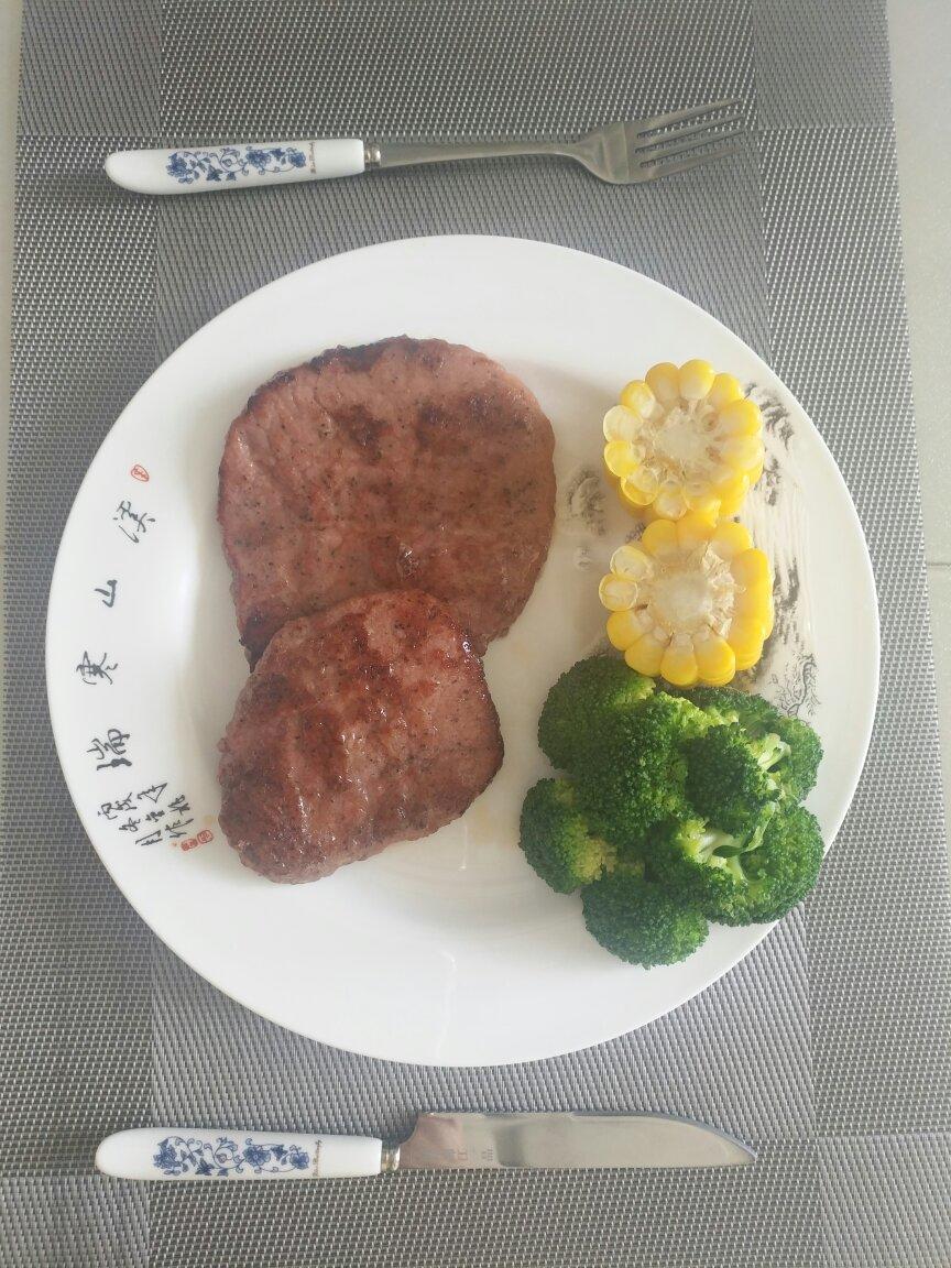 黑椒牛排