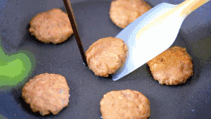 牛肉土豆软饼 宝宝辅食食谱的做法 步骤12