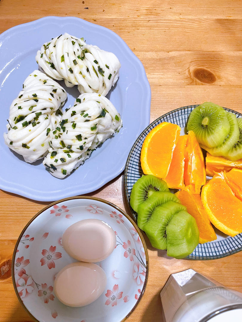 吃饭梳头日云暮