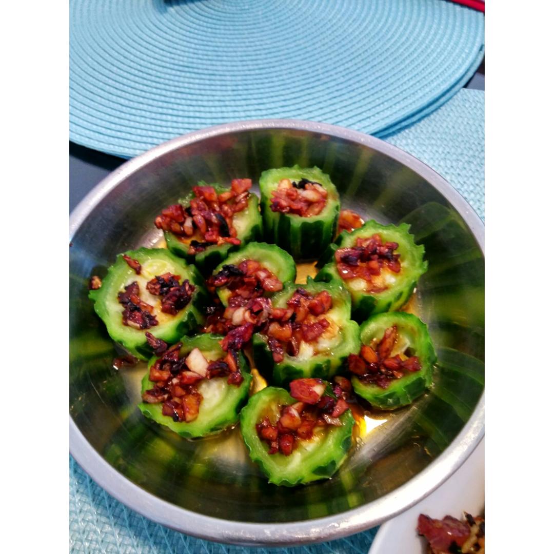 只需要五分钟就可以的美味蒜蓉蒸丝瓜