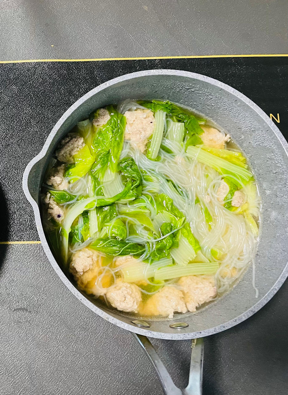 小白菜丸子汤