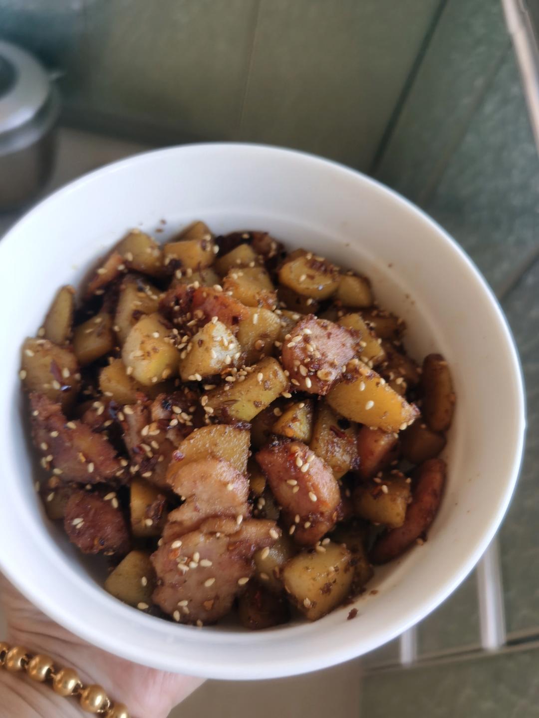 孜然火腿土豆丁