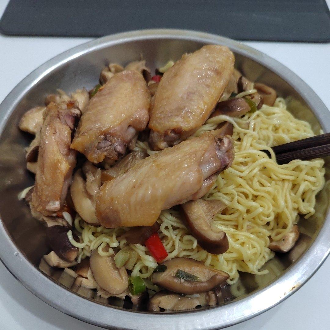 香菇这样炒比肉都好吃😋素炒香菇