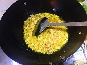 豌豆碎肉臊子面的做法 步骤3