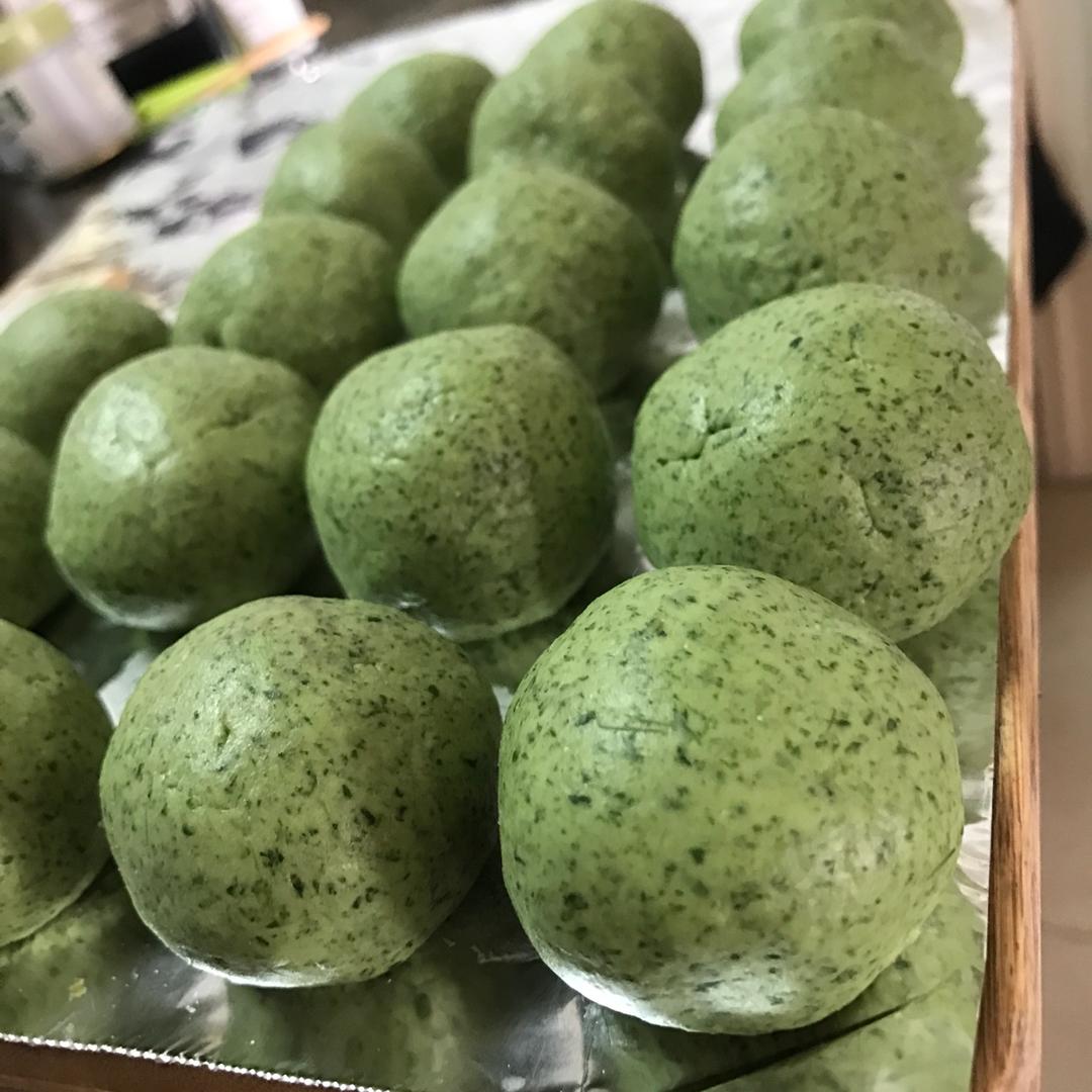 咸蛋黄肉松青团