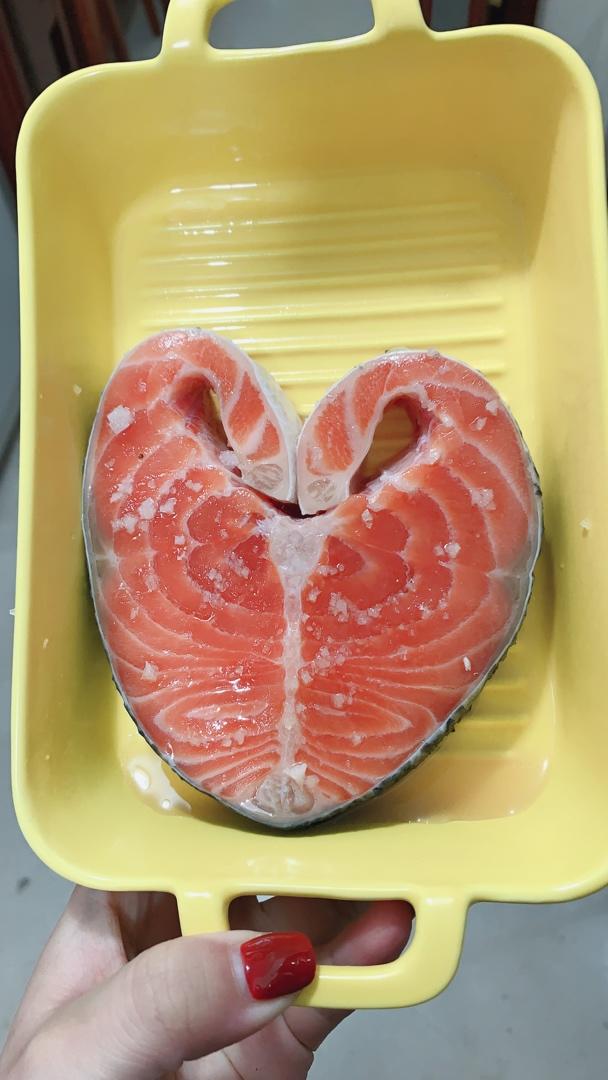 黑胡椒煎三文鱼