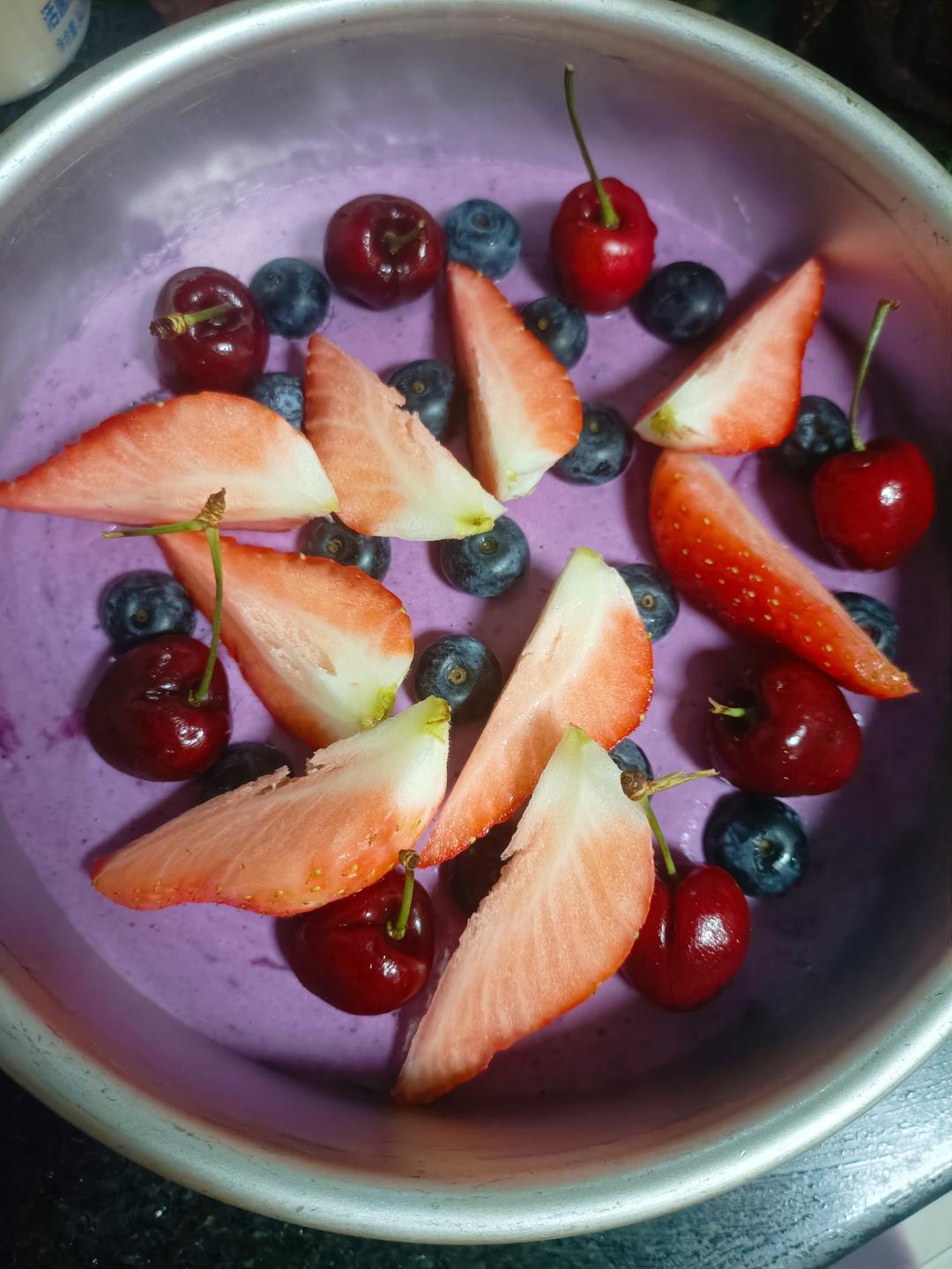 超梦幻的渐变蓝莓冻芝士