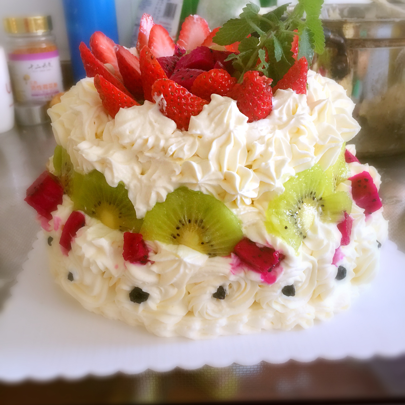 双层草莓奶油蛋糕