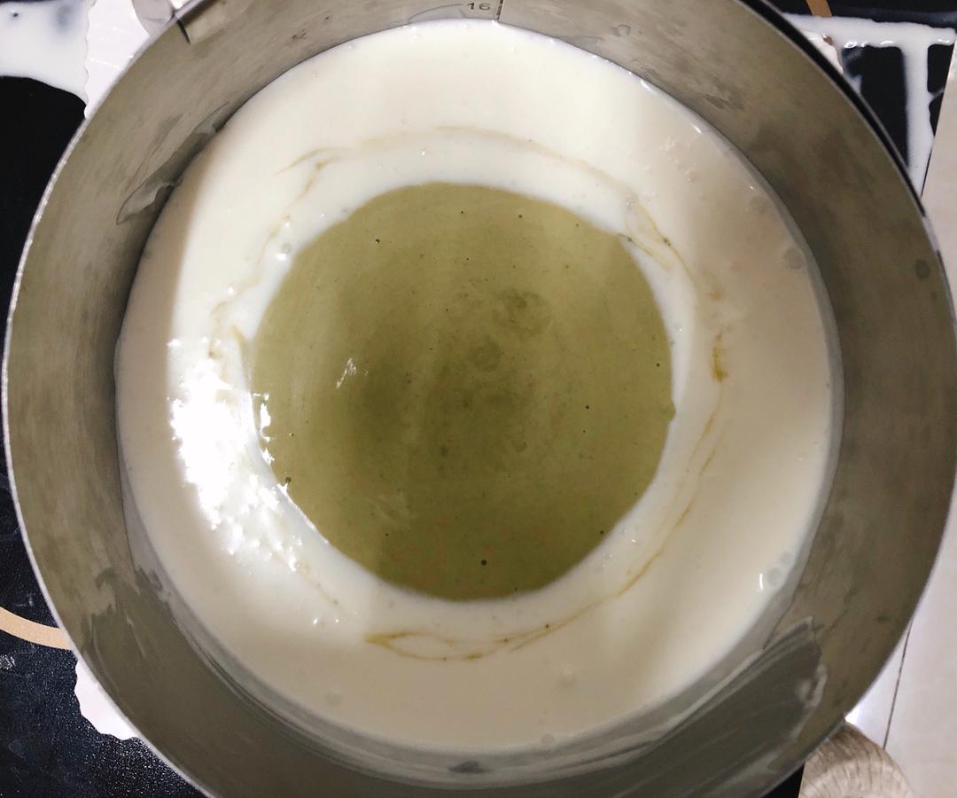 渐变抹茶慕斯蛋糕：我Amanda带着既美又作的抹茶甜点又来了！【曼食慢语】