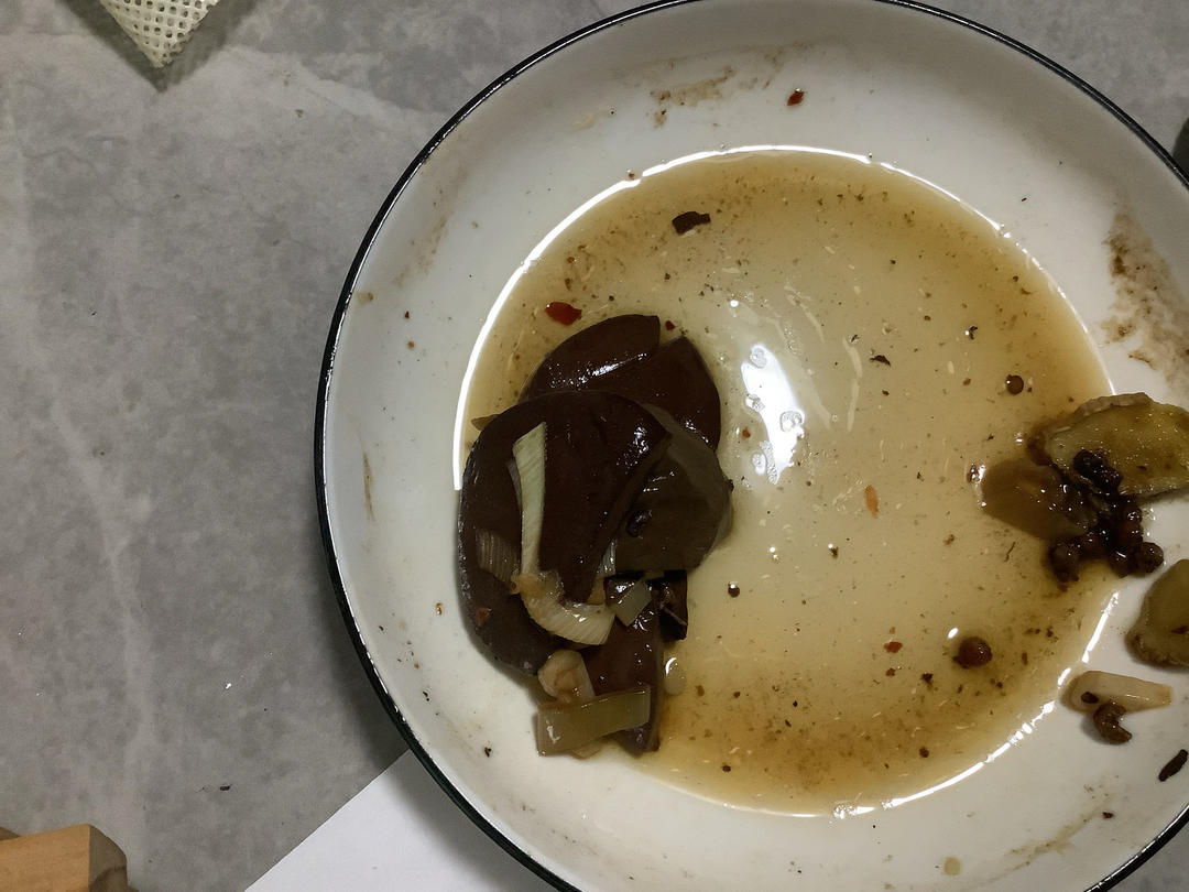 大葱冒鸭血（炒鸭血）