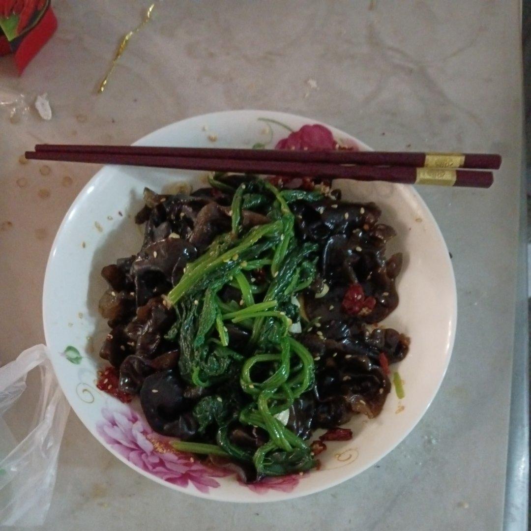 清爽开胃凉菜｜凉拌菠菜木耳
