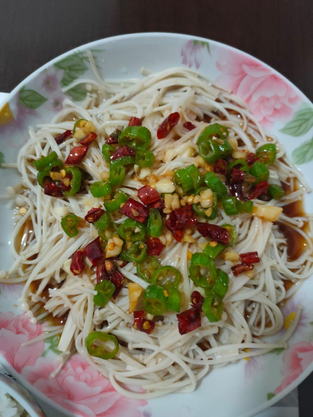 低脂低卡的凉拌金针菇