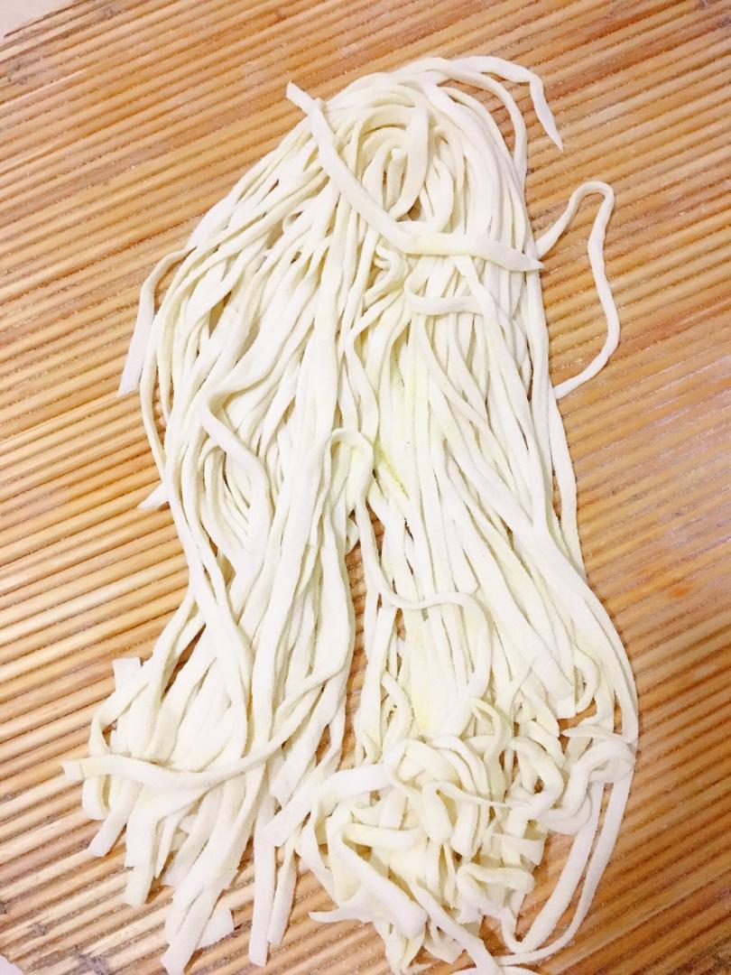 鸡蛋手擀面