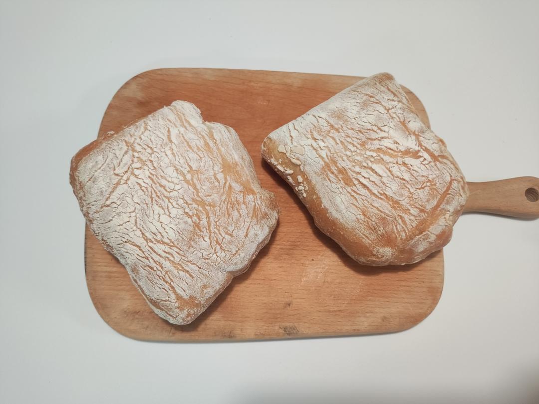 恰巴塔面包  Ciabatta