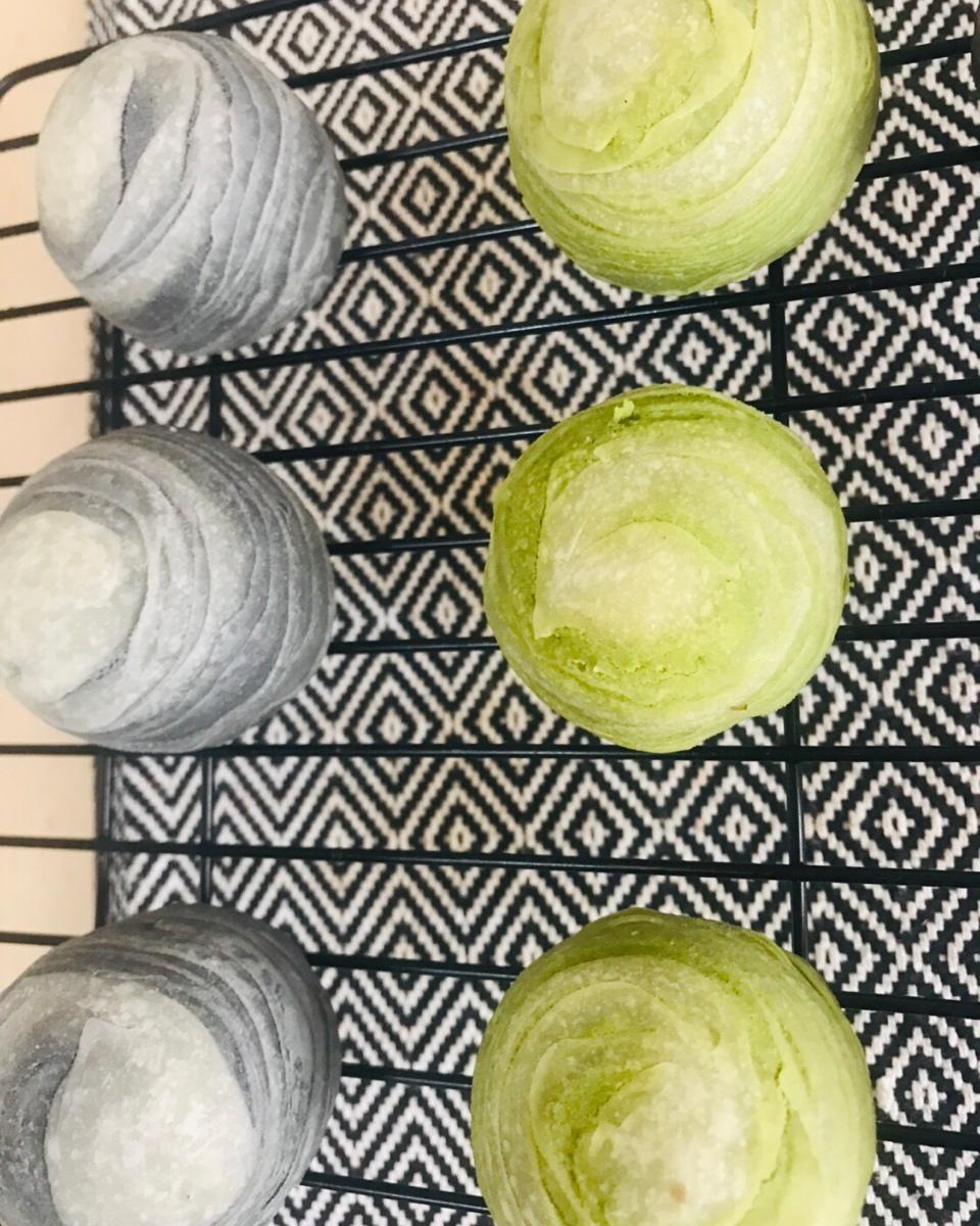 彩虹红豆酥
