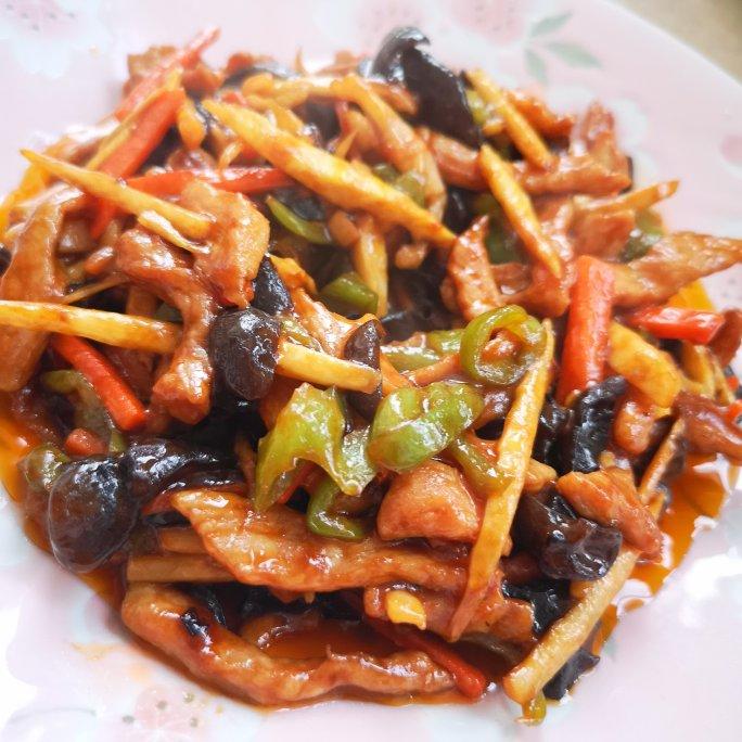 超好吃的鱼香肉丝（做法相当简单，一看就会）