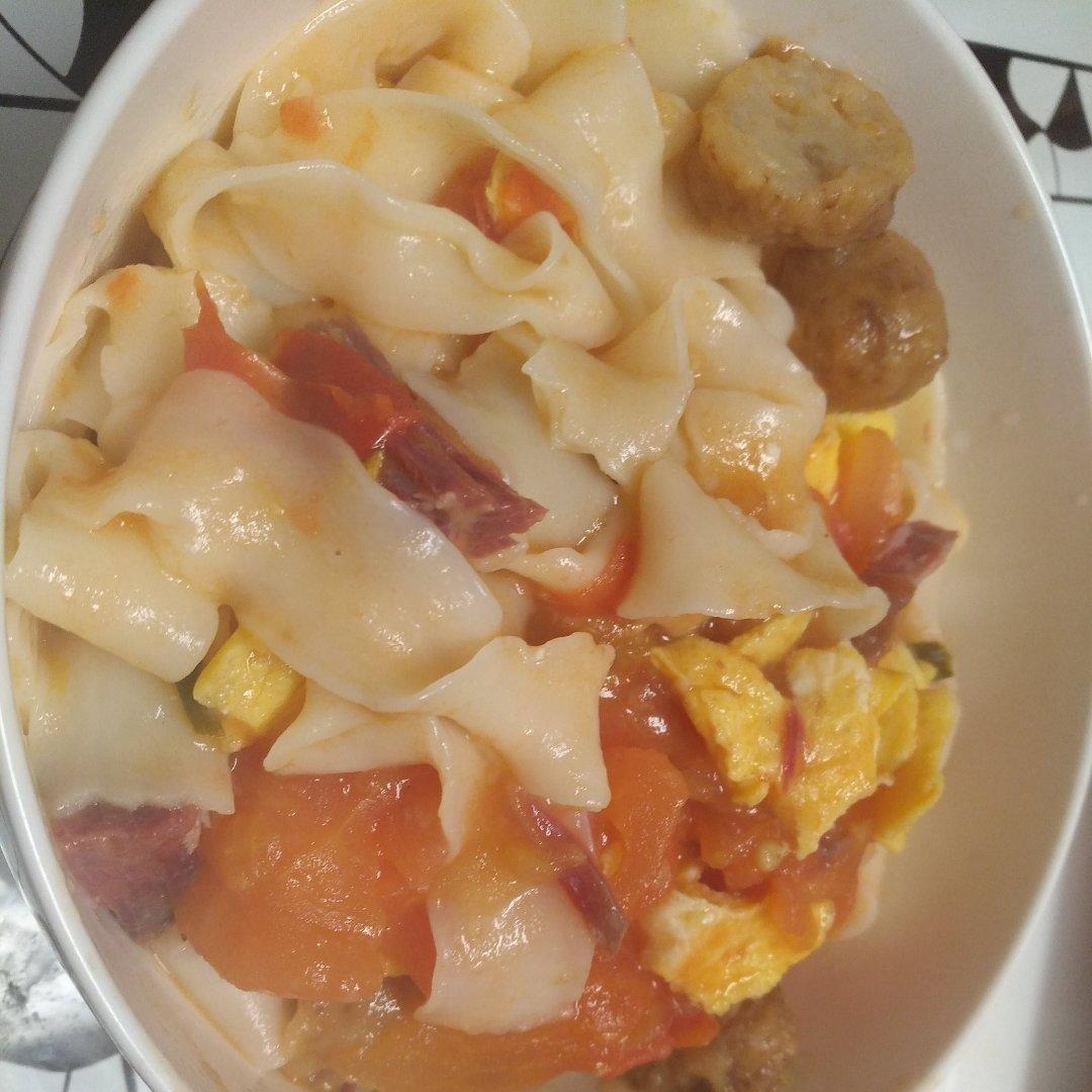 西红柿鸡蛋炒面