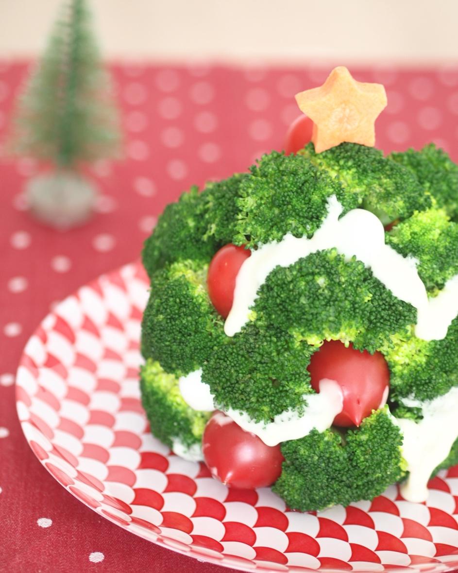 圣诞树沙拉的详细制作方法（西兰花土豆泥圣诞花环）