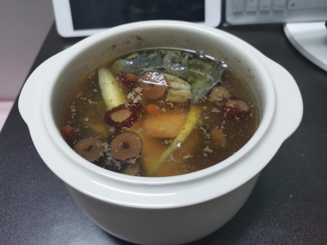 党参黄芪补气血鸡汤