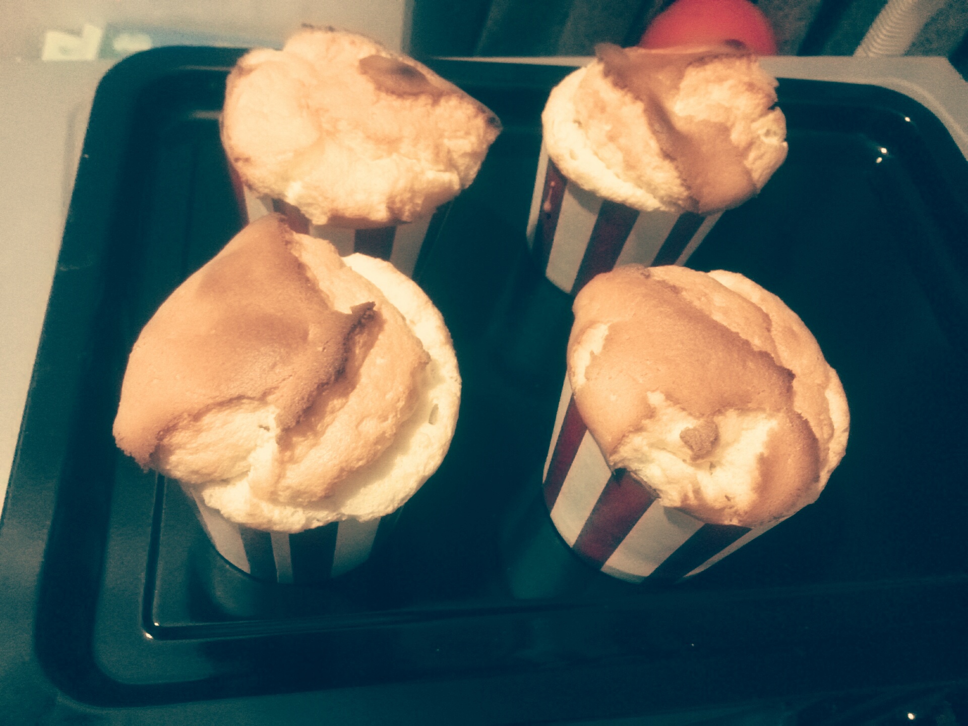 材料超简单的鸡蛋牛奶纸杯蛋糕