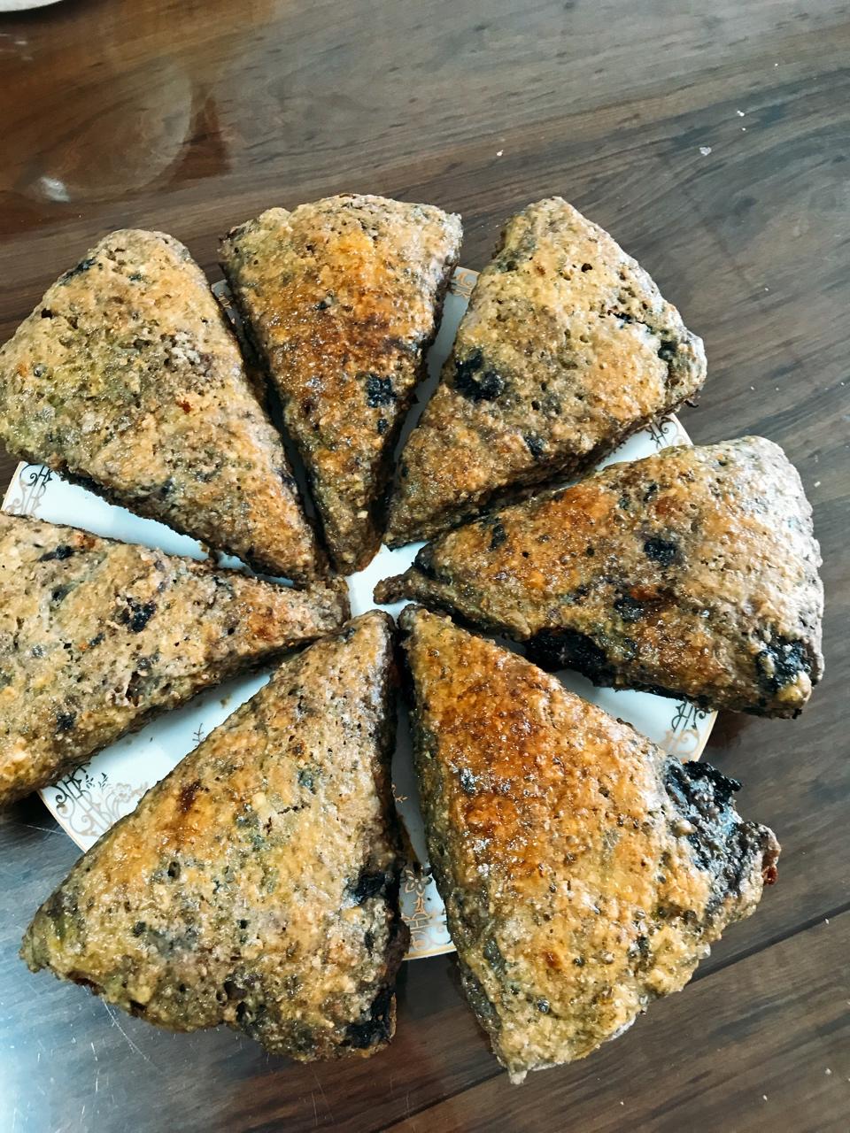 黑莓全麦早餐司康丨健康·烘焙<好好吃饭2>