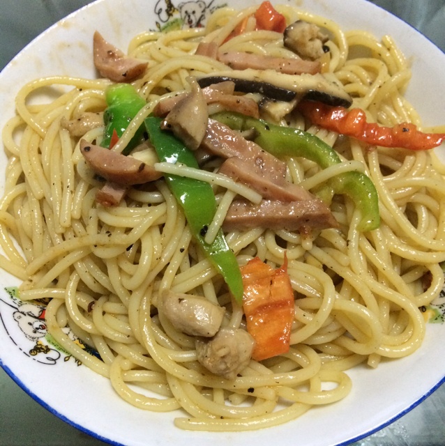黑椒牛柳炒意面