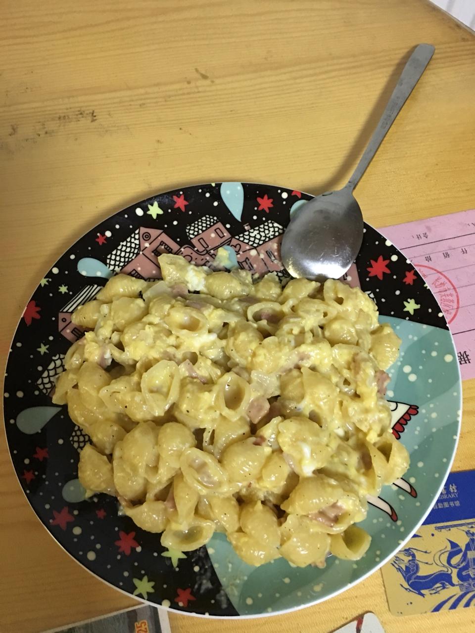 超简单的奶汁培根意面Carbonara