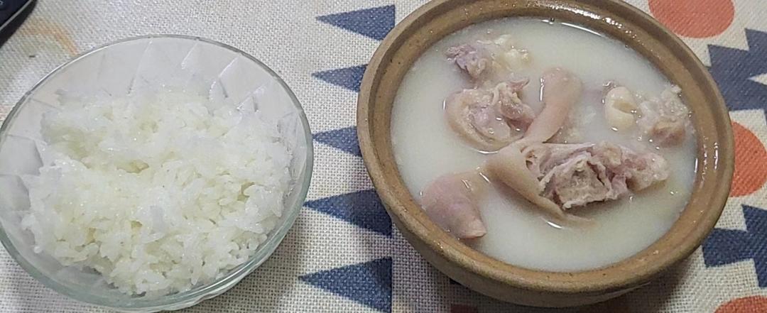 与冬季最搭的猪蹄汤