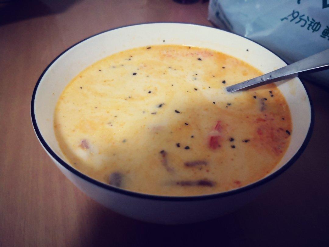 奶油蘑菇海鲜汤