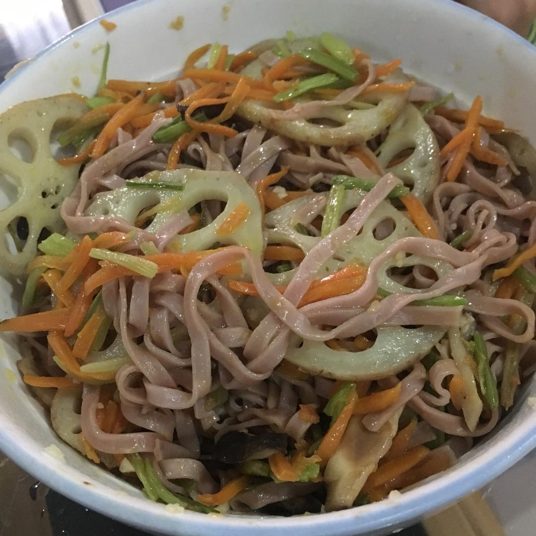 夏日蔬菜凉面