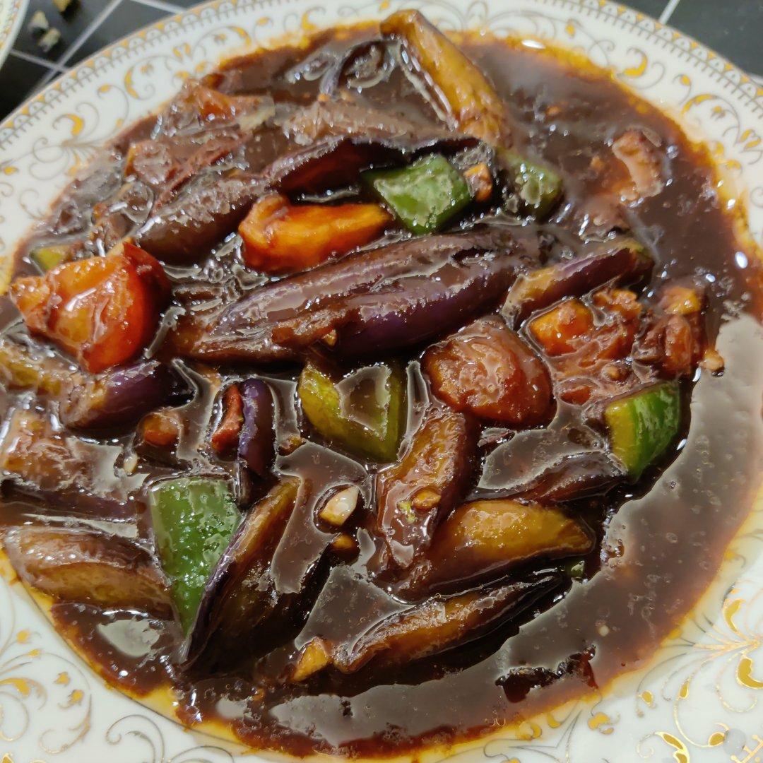 红烧茄子（佐西红柿尖椒）
