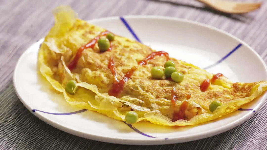 蛋包饭 | 爸爸厨房 VOL . 75--西红柿、牛奶、胡萝卜、鸡蛋、青豆、玉米、鸡肉、米饭