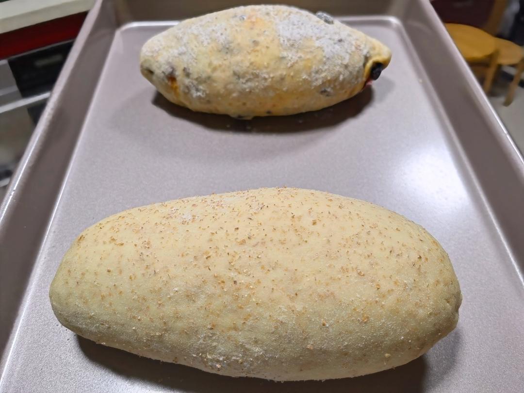 全麦软欧包（有啥放啥，健康美味，流程简易）