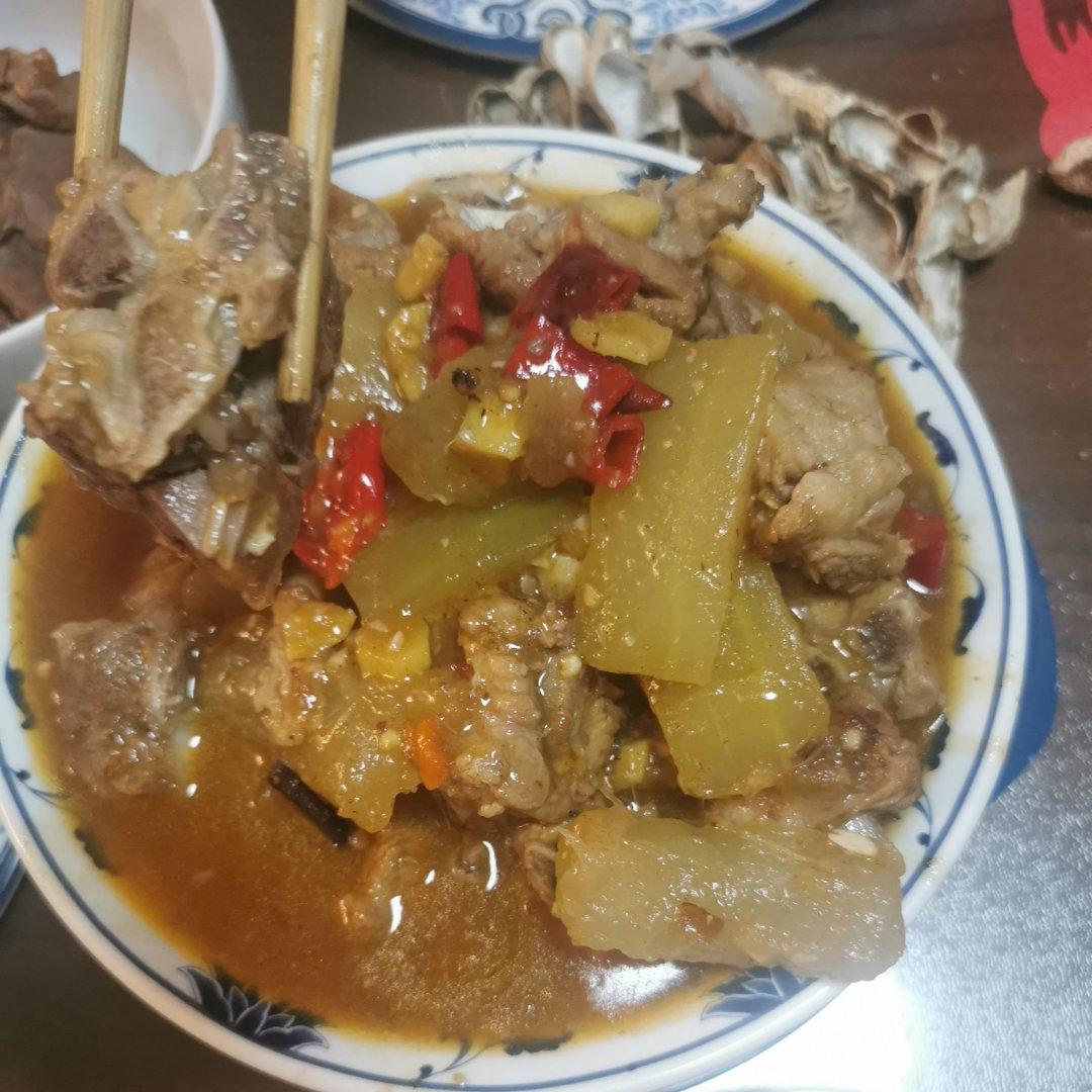 厨师长教你：“冬瓜烧排骨”的家常做法，口感香嫩，先收藏起来