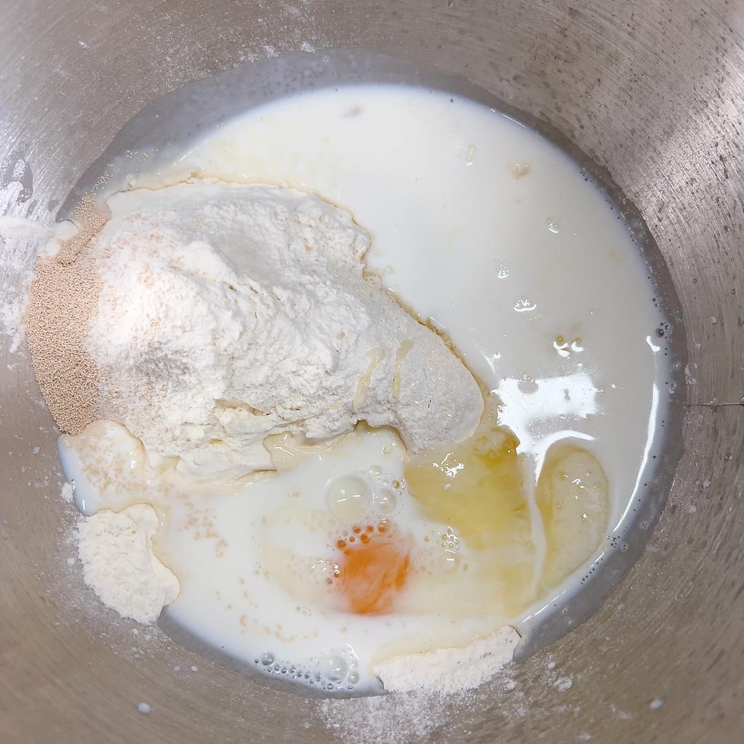 纯奶手撕吐司的做法 步骤1