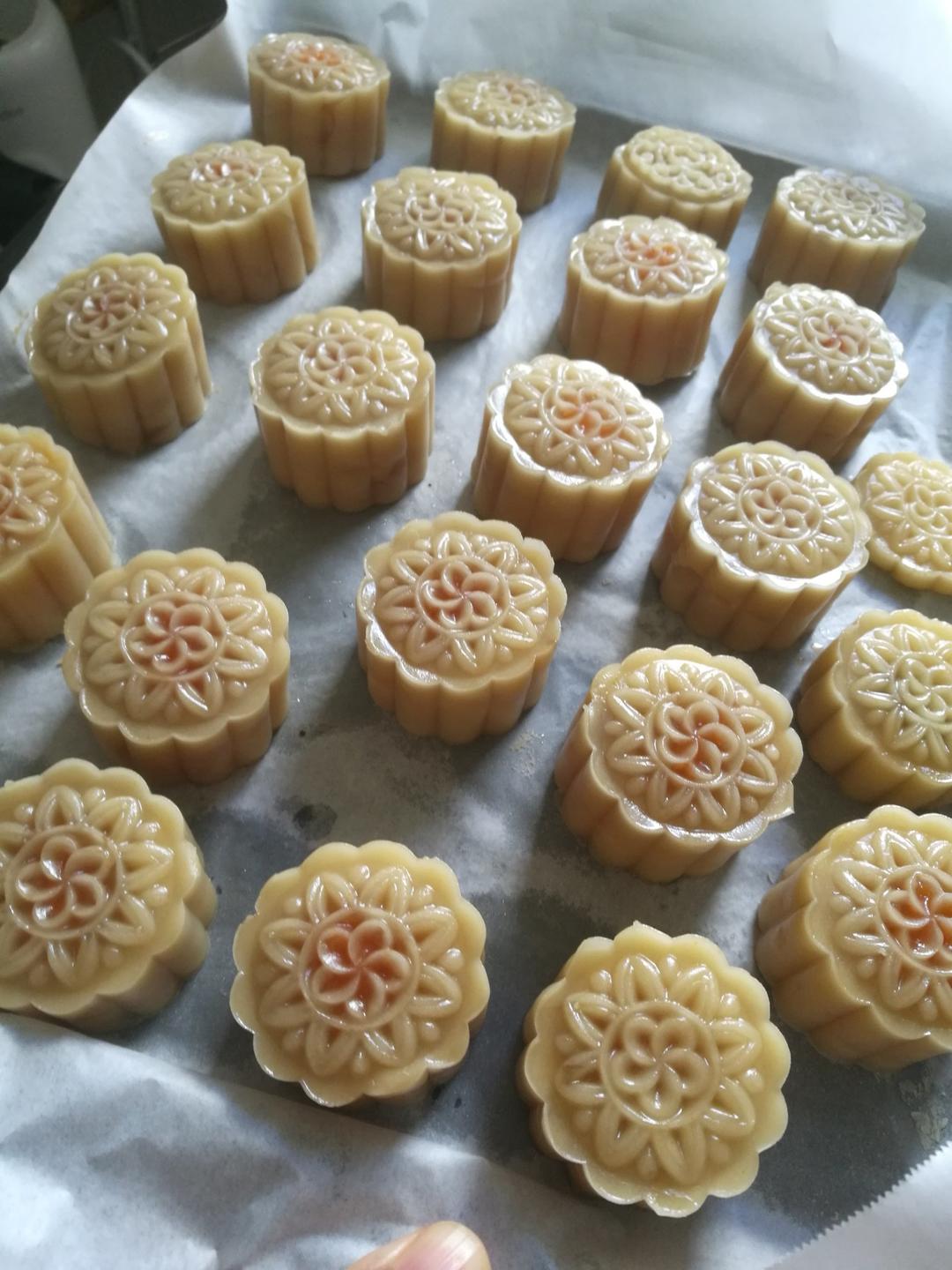 广式月饼——蛋黄莲蓉月饼