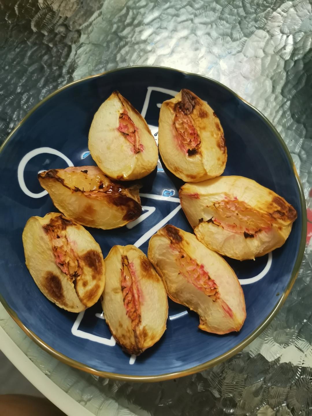 烤桃子