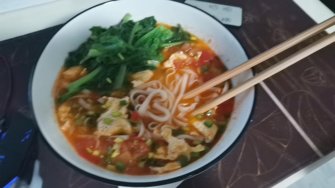 汤都要喝光的西红柿鸡蛋面