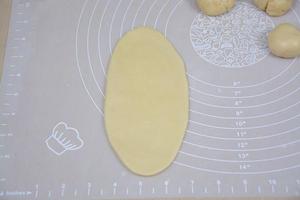 豆沙饼（烤箱做豆沙饼，方法简单，易学）的做法 步骤8