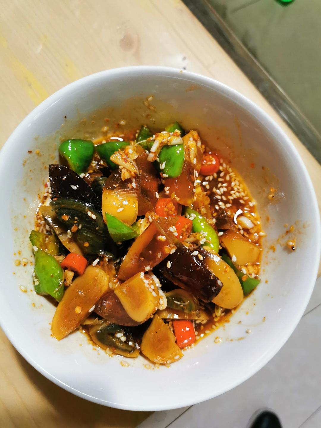 我妈最拿手的拌皮蛋！不好吃来找我