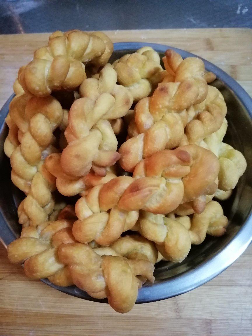 鸡蛋小麻花