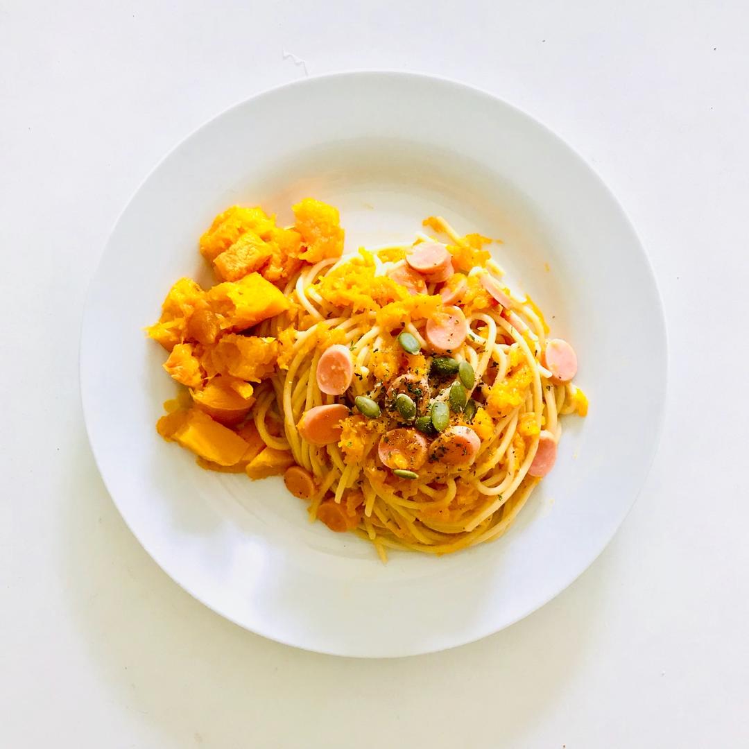 南瓜意面(Spaghetti with Pumpkin Sauce)