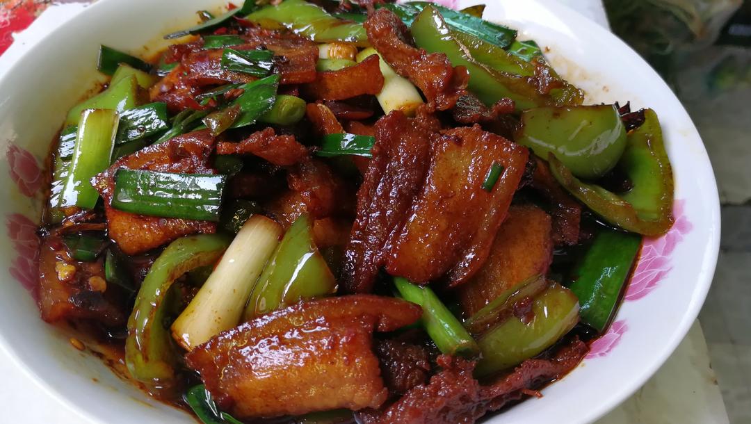 老丁的私房菜-蒜苗回锅肉