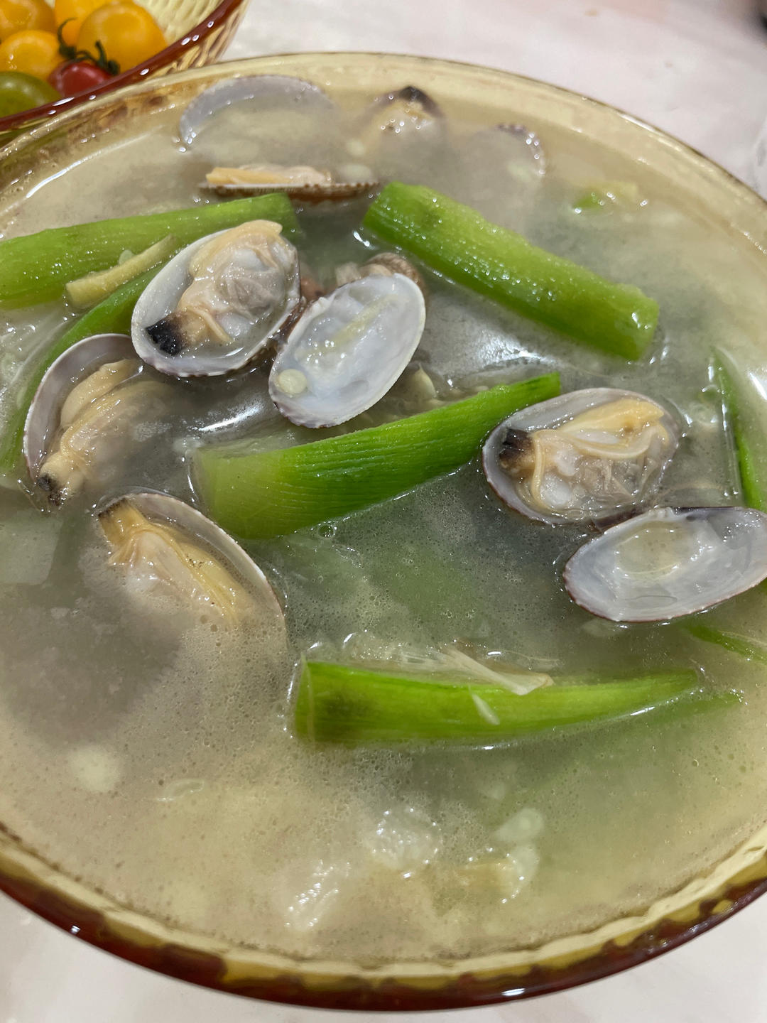 蛤蜊丝瓜汤，真是舌头都要鲜掉了～