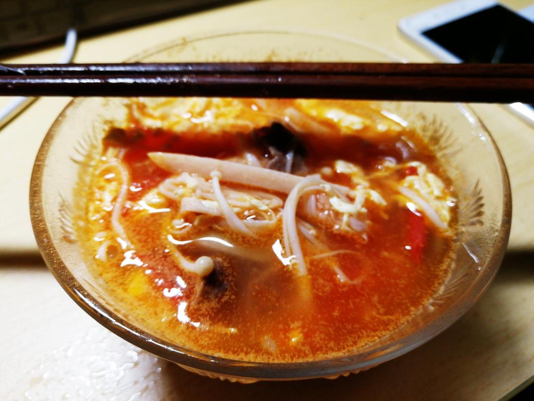 金针菇肥牛番茄锅