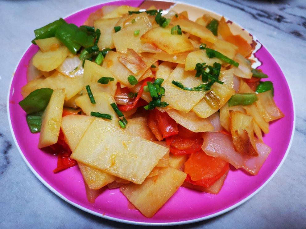 青椒番茄土豆片