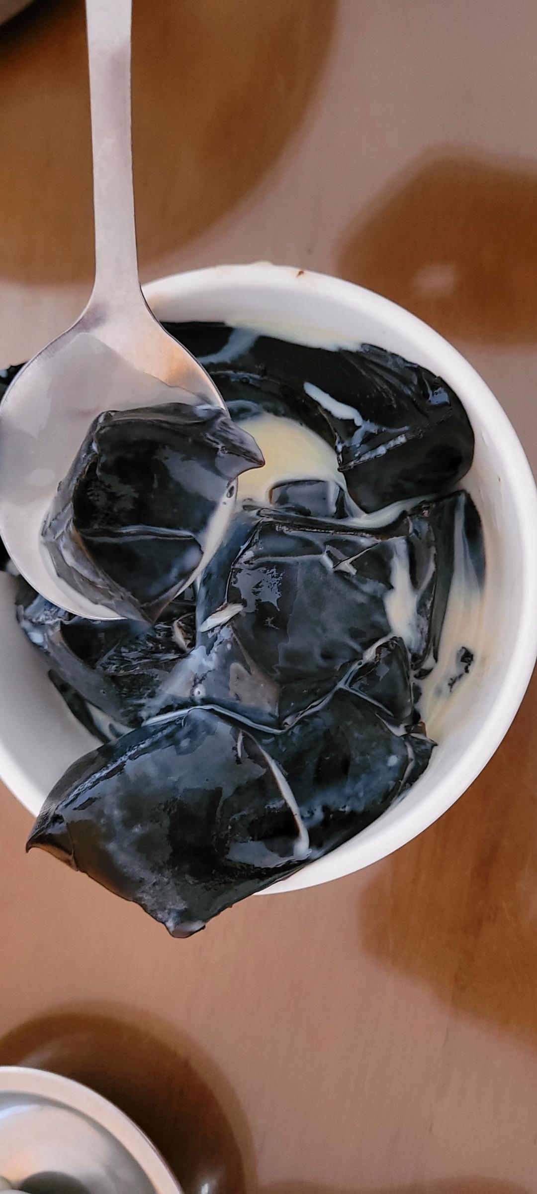 零失败，制作龟苓膏教程，老人小孩都爱吃，夏天解暑清热。