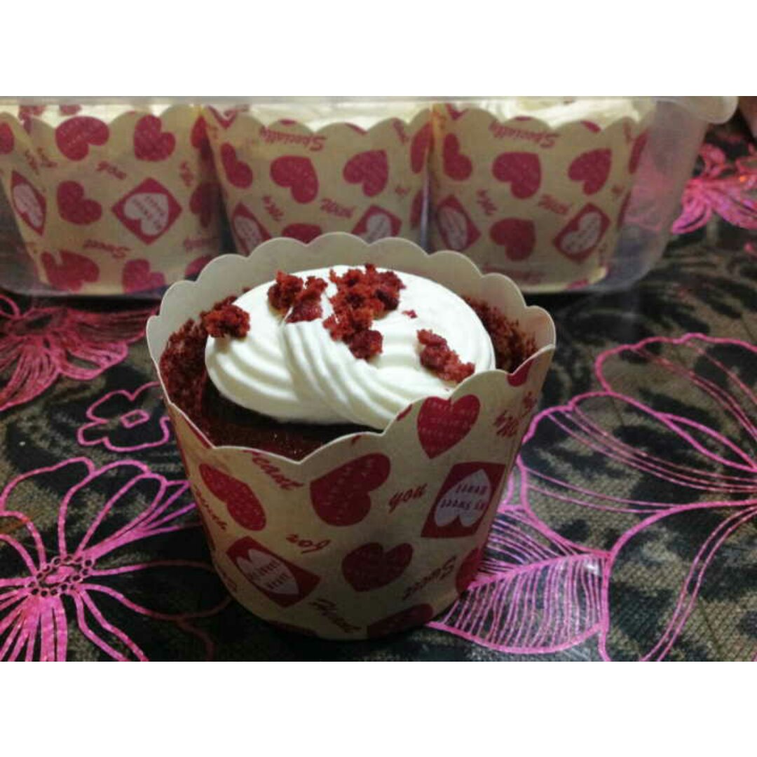 红丝绒戚风杯子蛋糕